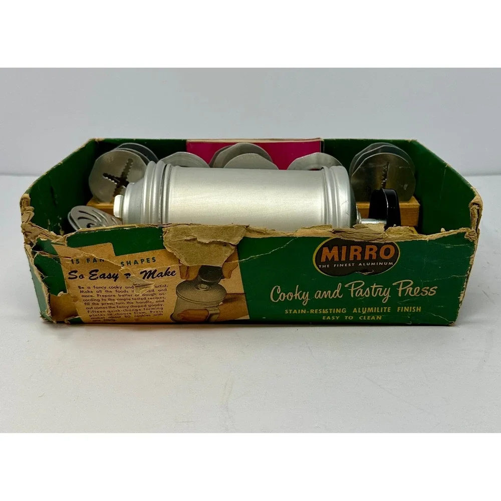 Vintage Mirro Aluminum Cooky and Pastry Press Set 12 Discs 3 Tips Recipe Book